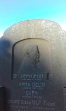 J. EM. Delins gravvård